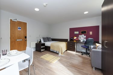 1 bed flat, New Cut Road, City Centre, Swansea, SA12DN - Image 1